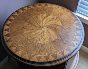 lot 57 image: Beautiful Rotating Bookshelf Table