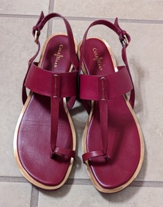 lot 90 image: Cole Haan Magenta Leather Sandals