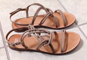 lot 89 image: BP Strap Sandals