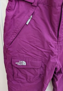 lot 113 image: Youth North Face Magenta Hyvent Snow Pants