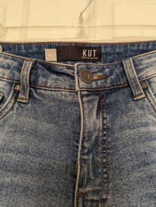 lot 138 image: Kut from the Kloth Cropped Jeans