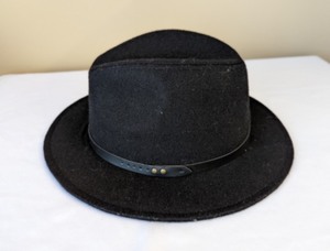 lot 146 image: Phase 3 Womens Black Felt Hat