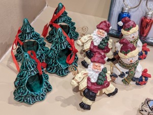 lot 173 image: Christmas Table Decor