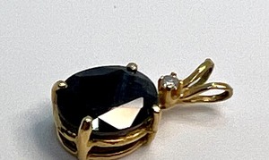 lot 218 image: 14k and Sapphire Pendant