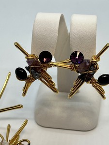 lot 225 image: Fun Abstract Jewelry