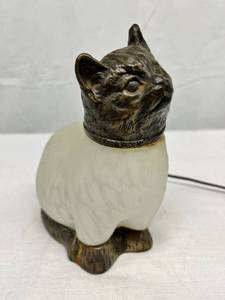 Vintage&nbspBronzed Cast Metal Tiffany Style&nbspStained White Mottled Glass Cat Lamp&nbsp - Great Working Condition - Has The Beginning Of Rust In Some Areas