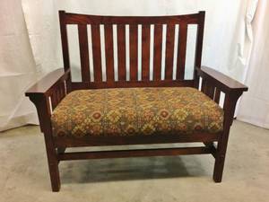 Super High Quality Sam Moore Arts &amp Crafts Wood Slatted Back Thick Cushioned Bench Settee - Excellent Condition