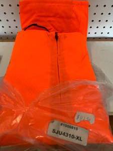 lot 6 image: New 3M Industrial High Vis Jacket $112 Cost