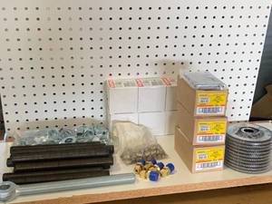 lot 18 image: Miscellaneous Hardware Lot