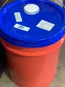 lot 26 image: Brand New 5 Gallon Bucket (high efficiency) Liquid Laundry Detergent $125 Retail