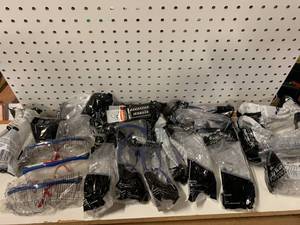lot 31 image: A Lot of New Safety Glasses & Goggles