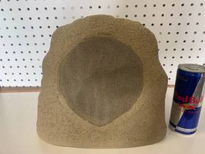 lot 43 image: Bluetooth Rock Speaker (no cord)