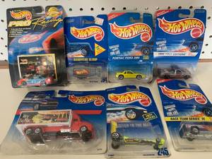 lot 45 image: Vintage Hot Wheels Lot