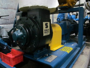 lot 117 image: Pump Skid and Meter - Asphalt Pump X3E, Motor 3-Phase SK-132SP4 CUS TW, Meter M-15-1