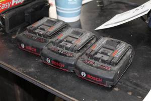 lot 139 image: Lot of (3) Bosch 18V Lithium Ion Slimpack Rechargeable Batteries