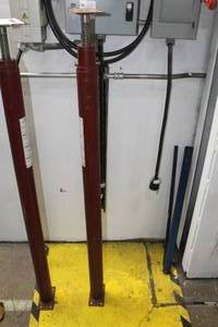 lot 172 image: 3CA83 Telescopic Support Brace