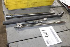 lot 189 image: Lot of (6) Hand Tools - Breaker Bars, Extensions
