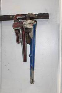 lot 174 image: Lot of (2) 24 Pipe Wrenches