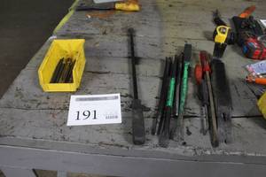 lot 191 image: Pry Bar and Punch Set