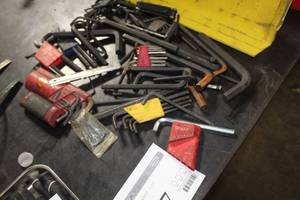 lot 197 image: Lot of  Hex Wrenches, Hex Wrench Sets