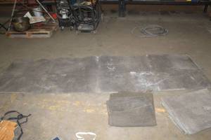 lot 213 image: Lot of (4) Welding Curtains
