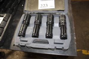 lot 223 image: Ingersoll Rand CR-MO SAE Impact Socket Set 8-piece, Plastic Case