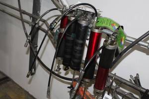 lot 205 image: Lot of (5) Grease Guns