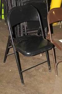 lot 320 image: Lot of (5) Metal Folding Chairs