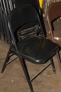 lot 318 image: Lot of (5) Metal Folding Chairs