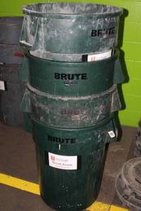 lot 337 image: Lot of (4) Rubbermaid Brute Plastic Trash Cans 44-Gallon