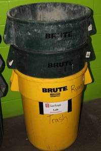lot 338 image: Lot of (3) Rubbermaid Brute Plastic Trash Cans 44-Gallon