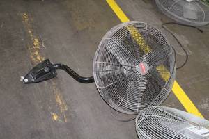 lot 364 image: Dayton 6ALF0 24 Air Circulator Oscillating Wall Mount, Mount