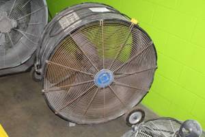 lot 374 image: MVB36DA 36 Rolling Shop Fan