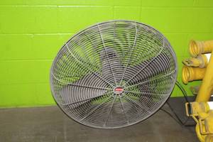 lot 363 image: Dayton 5C040L 31 Air Circulator, Mount