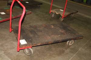 lot 392 image: Platform Utility Cart