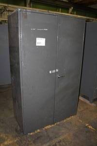 lot 400 image: Metal Storage Cabinet