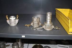 lot 430 image: Lot of  Dixon 1-12 Cam Locks MaleFemaleCap