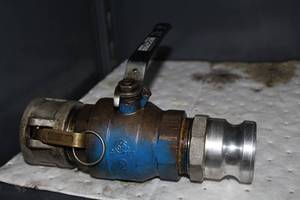 lot 442 image: 2 MaleFemale Ball Valve
