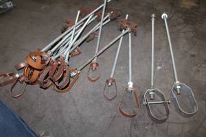 lot 496 image: Hangers and Hanger Head Parts