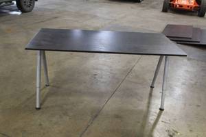 lot 571 image: MetalWood Desk Table
