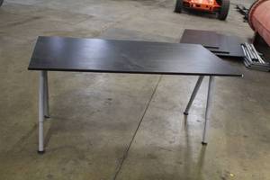 lot 557 image: MetalWood Desk Table