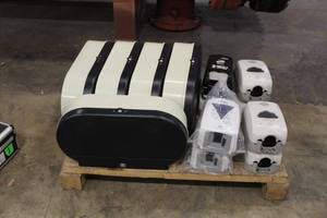 lot 551 image: Toilet Paper Dispensers (x5), G&K Automatic Soap Dispensers (x8)