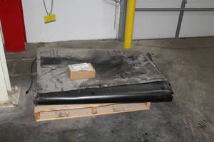lot 574 image: Power Blanket IBC Tote Heat Blanket with Controller