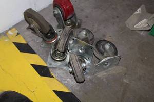lot 605 image: Lot of (6) Caster Wheels