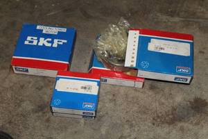 lot 614 image: Lot of (5) Bearing Sets