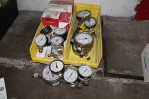 lot 642 image: Lot of  Assorted Gauges