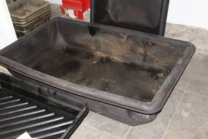 lot 680 image: 58x35x12 Plastic Drain Pan