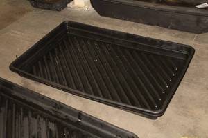 lot 683 image: 53x35x5-12 Plastic Drain Pan