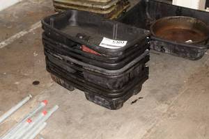lot 685 image: Lot of (8) Plastic Drain Pans