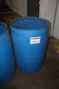 lot 719 image: Plastic Drum